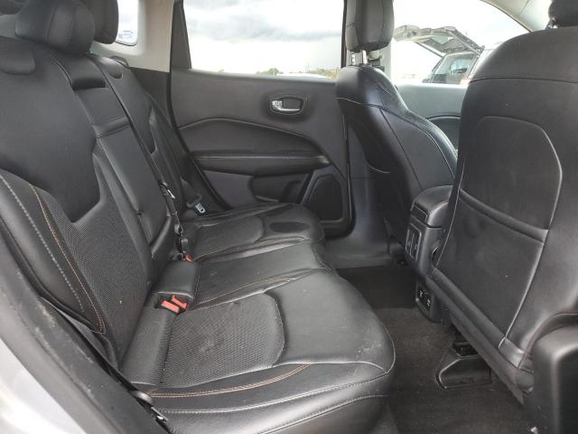 3C4NJDCB1HT617140 - 2017 JEEP COMPASS LIMITED 灰色 照片 11