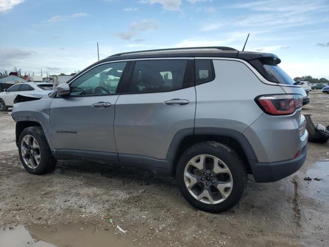 3C4NJDCB1HT617140 - 2017 JEEP COMPASS LIMITED 灰色 照片 2