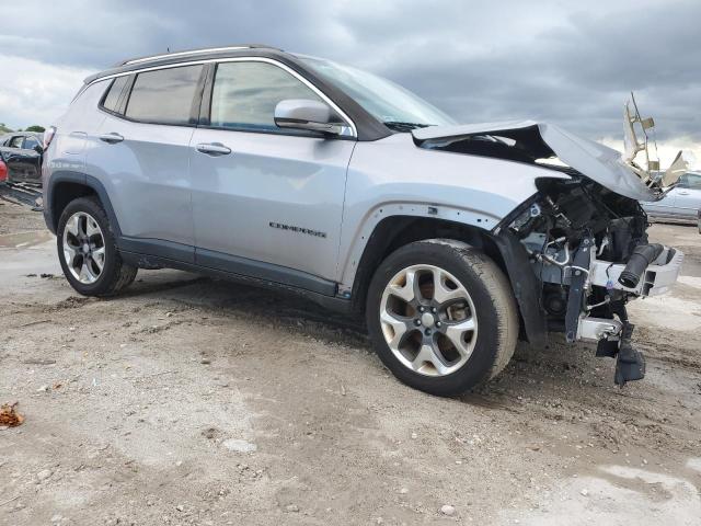 3C4NJDCB1HT617140 - 2017 JEEP COMPASS LIMITED 灰色 照片 4