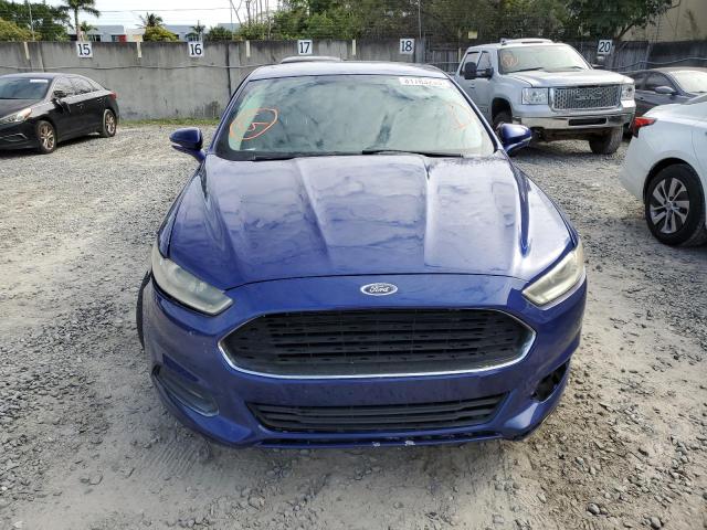 1FA6P0H72G5135586 - 2016 FORD FUSION SE BLUE photo 5