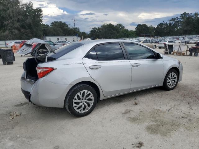 2T1BURHE9HC842161 - 2017 TOYOTA COROLLA L SILVER photo 3