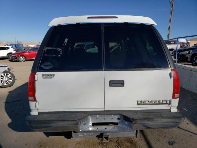 1GNEK13R5XJ307661 - 1999 CHEVROLET TAHOE K1500 WHITE photo 6