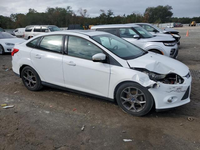 1FADP3F22DL223139 - 2013 FORD FOCUS SE WHITE photo 4