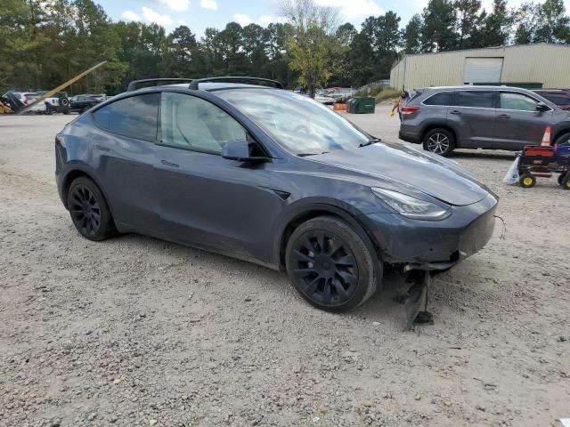 5YJYGDEE1MF120679 - 2021 TESLA MODEL Y GRAY photo 4