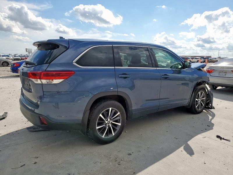 5TDJZRFHXJS857615 - 2018 TOYOTA HIGHLANDER SE Turkuaz fotoğraf 3