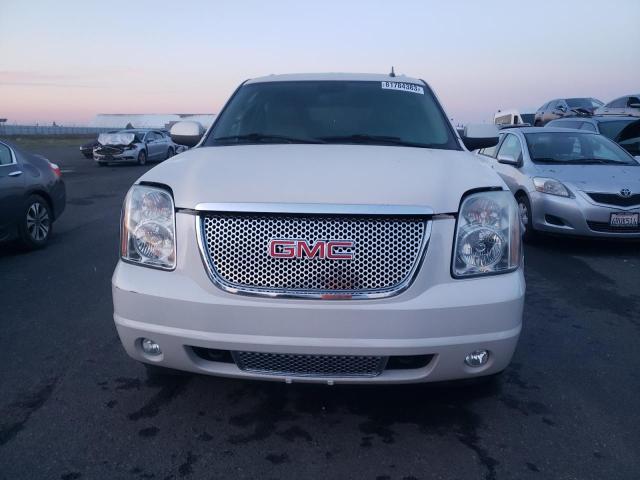 1GKS2EEF2CR201464 - 2012 GMC YUKON DENALI WHITE photo 5