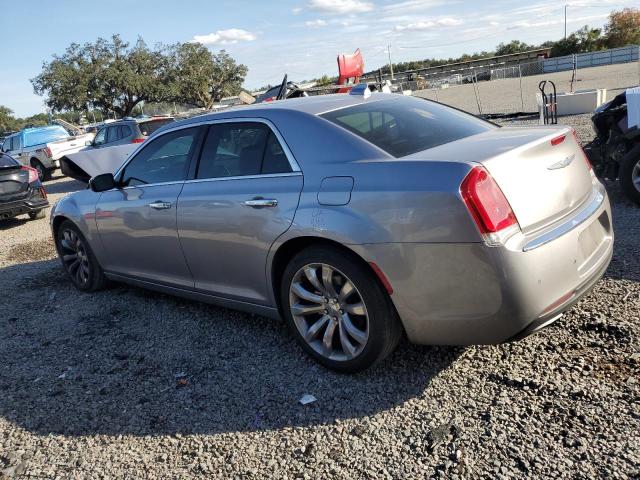 2C3CCAEG3JH152792 - 2018 CHRYSLER 300 LIMITED GRAY photo 2