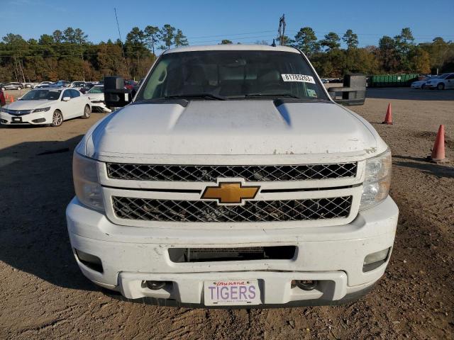 1GC1KYE86DF240037 - 2013 CHEVROLET SILVERADO K2500 HEAVY DUTY LTZ WHITE photo 5