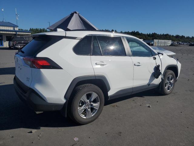 2T3P1RFV3PC352774 - 2023 TOYOTA RAV4 XLE Blanc photo 3