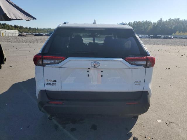 2T3P1RFV3PC352774 - 2023 TOYOTA RAV4 XLE Blanc photo 6