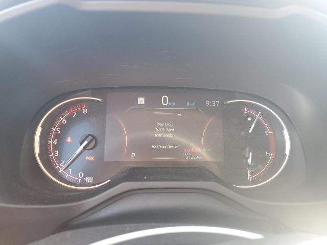 2T3P1RFV3PC352774 - 2023 TOYOTA RAV4 XLE Blanc photo 9