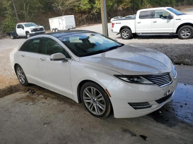 3LN6L2G9XDR803515 - 2013 LINCOLN MKZ WHITE photo 4