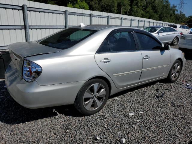 4T1BE32KX5U542034 - 2005 TOYOTA CAMRY LE Gümüş fotoğraf 3