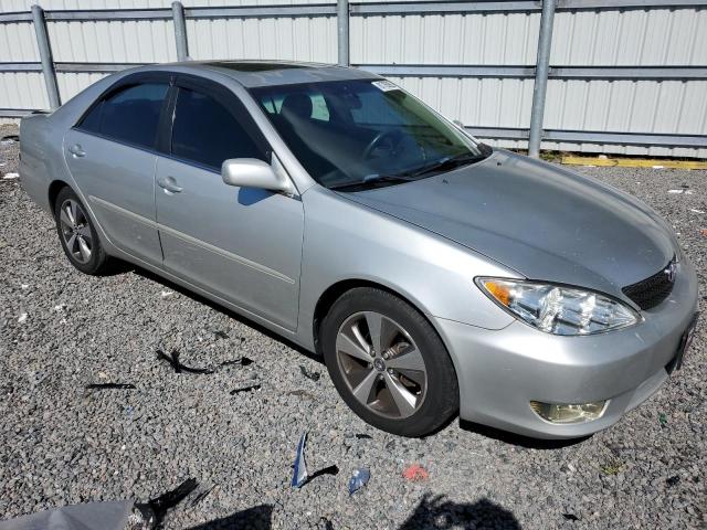 4T1BE32KX5U542034 - 2005 TOYOTA CAMRY LE Gümüş fotoğraf 4