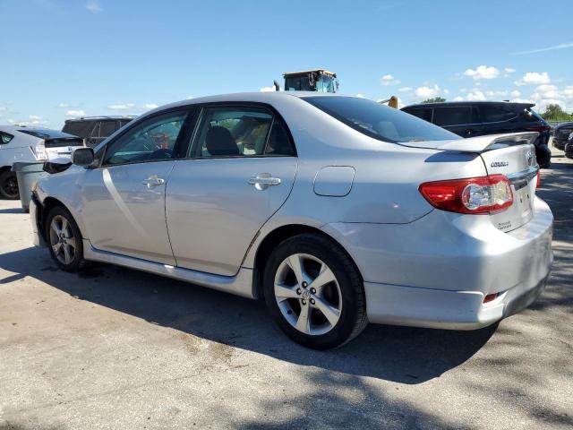 2T1BU4EE6CC865669 - 2012 TOYOTA COROLLA BASE ვერცხლისფერი ფოტო 2