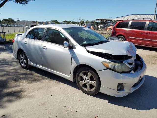 2T1BU4EE6CC865669 - 2012 TOYOTA COROLLA BASE ვერცხლისფერი ფოტო 4