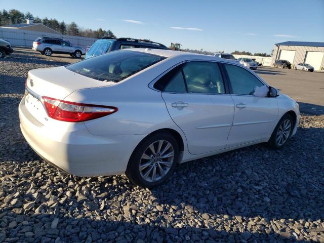 4T1BF1FKXGU116973 - 2016 TOYOTA CAMRY LE WHITE photo 3