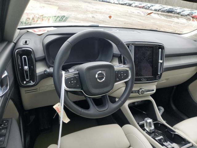 YV4K92HW5P2044221 - 2023 VOLVO XC40 PLUS WHITE photo 8