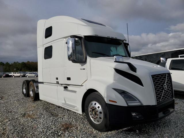 4V4NC9TH8KN231791 - 2019 VOLVO VNL VNL WHITE photo 1