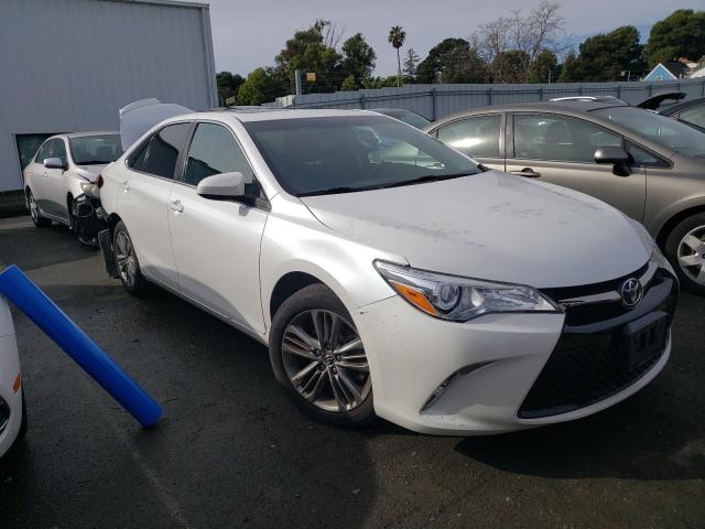 4T1BF1FKXGU153828 - 2016 TOYOTA CAMRY LE WHITE photo 4