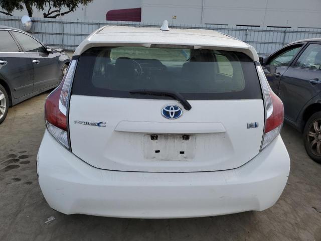 JTDKDTB36G1117978 - 2016 TOYOTA PRIUS C WHITE photo 6