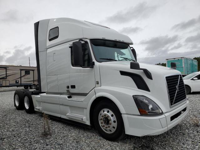 2017 VOLVO VN VNL, 