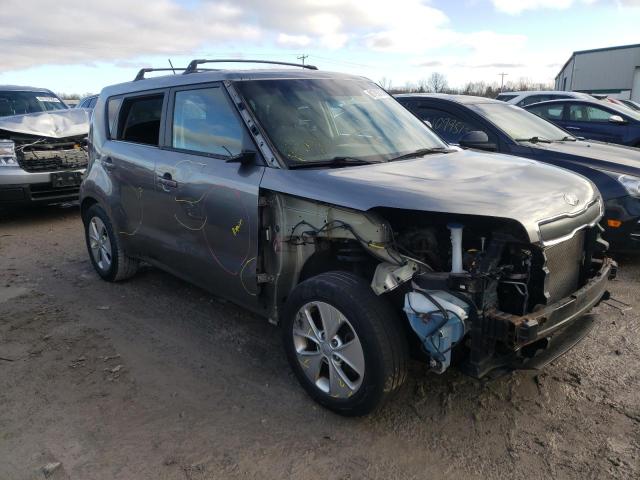 KNDJN2A21F7236545 - 2015 KIA SOUL GRAY photo 4