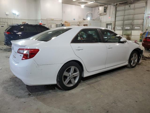 4T1BF1FK4EU339376 - 2014 TOYOTA CAMRY L WHITE photo 3