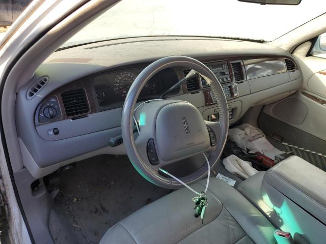 1L1FM81W2YY852957 - 2000 LINCOLN TOWN CAR EXECUTIVE თეთრი ფოტო 8