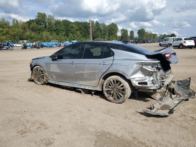 4T1BZ1HK3KU024410 - 2019 TOYOTA CAMRY XSE ვერცხლისფერი ფოტო 2
