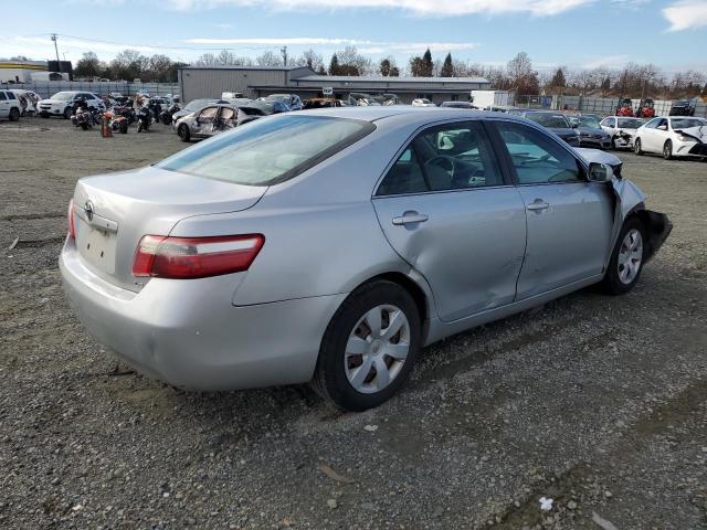 4T1BE46K17U561588 - 2007 TOYOTA CAMRY CE SILVER photo 3