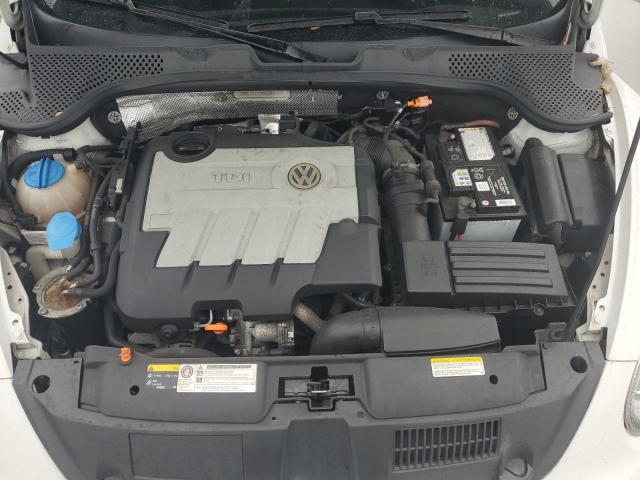 3VWRL7AT1DM663576 - 2013 VOLKSWAGEN BEETLE 白色 照片 11