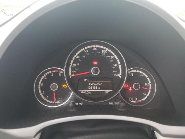 3VWRL7AT1DM663576 - 2013 VOLKSWAGEN BEETLE 白色 照片 9