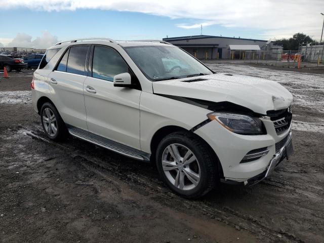 4JGDA5HB9DA209492 - 2013 MERCEDES-BENZ ML 350 4MATIC WHITE photo 4
