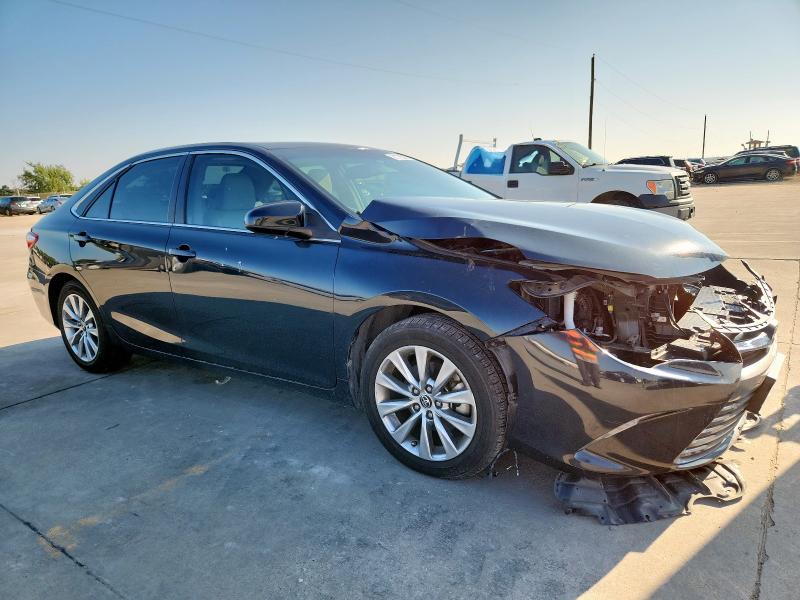 4T1BF1FK9GU503658 - 2016 TOYOTA CAMRY LE BLUE photo 4