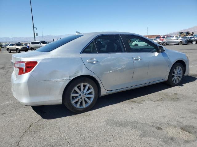4T1BK1FK7EU546095 - 2014 TOYOTA CAMRY SE 银色 照片 3