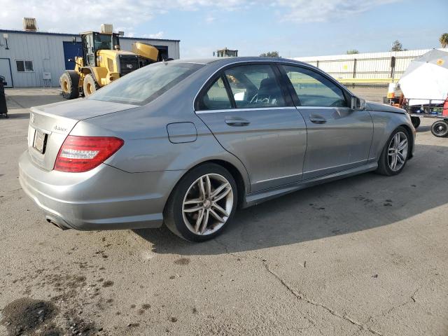 WDDGF8BB5CR192581 - 2012 MERCEDES-BENZ C 300 4MATIC GRAY photo 3