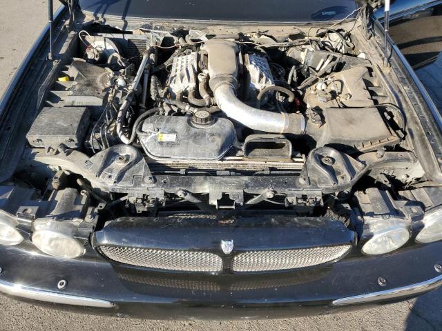 SAJWA73C26TH03133 - 2006 JAGUAR XJR BLACK photo 11