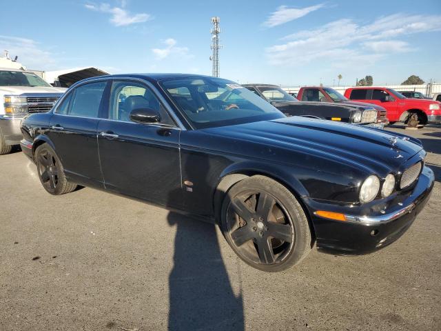 SAJWA73C26TH03133 - 2006 JAGUAR XJR BLACK photo 4
