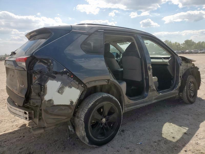 2T3W1RFV4MC167012 - 2021 TOYOTA RAV4 XLE GRAY photo 3