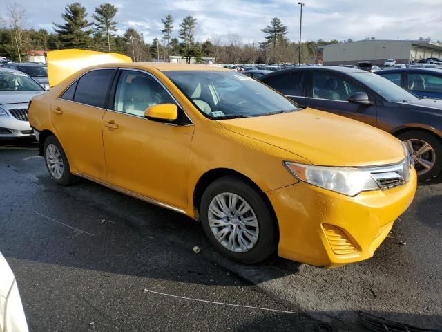 4T1BD1FK2DU081766 - 2013 TOYOTA CAMRY HYBRID YELLOW photo 4