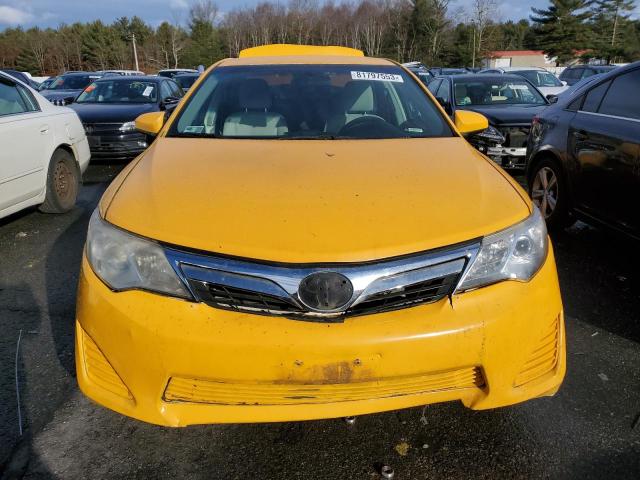 4T1BD1FK2DU081766 - 2013 TOYOTA CAMRY HYBRID YELLOW photo 5