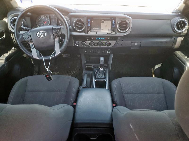 3TMCZ5AN1HM100773 - 2017 TOYOTA TACOMA DOUBLE CAB Weiß Foto 8