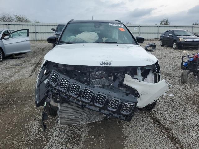 3C4NJDCN8RT136460 - 2024 JEEP COMPASS LIMITED Weiß Foto 5