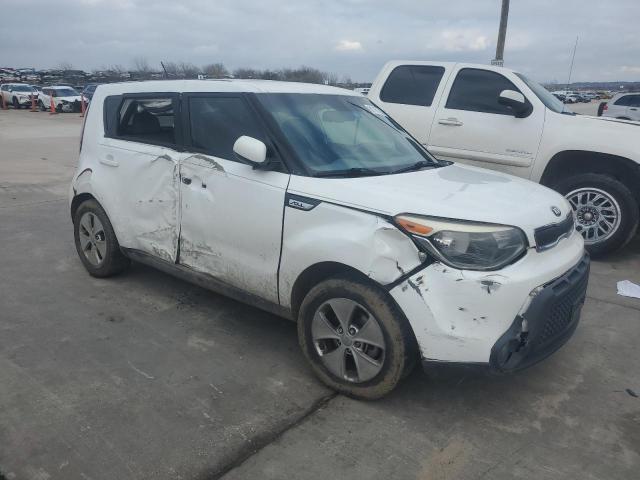 KNDJN2A23F7195612 - 2015 KIA SOUL WHITE photo 4