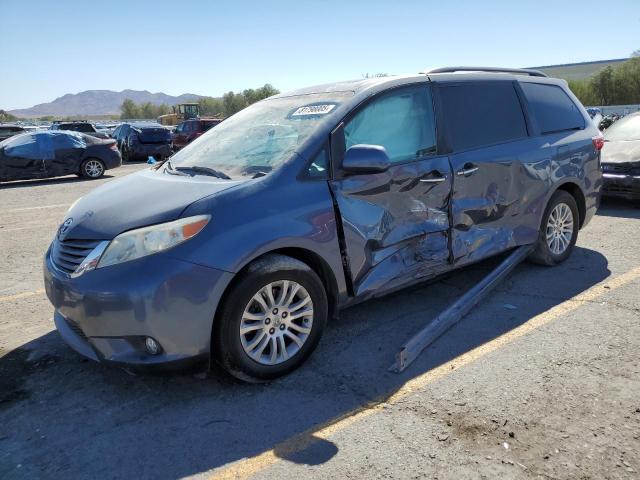 2017 TOYOTA SIENNA XLE, 