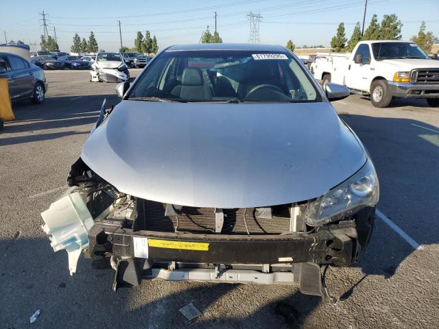 4T1BF1FK0FU496887 - 2015 TOYOTA CAMRY LE ვერცხლისფერი ფოტო 5