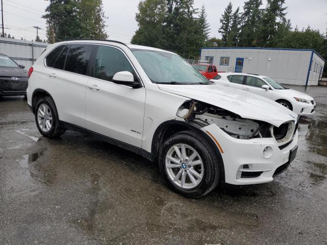 5UXKR0C56F0P00411 - 2015 BMW X5 XDRIVE35I WHITE photo 4