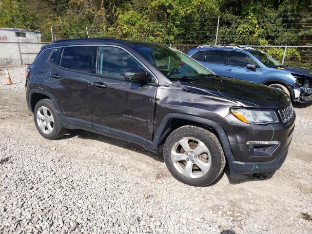 3C4NJDBB4KT849935 - 2019 JEEP COMPASS LATITUDE فحمي صورة 4