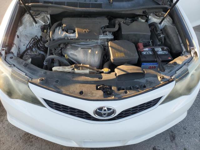 4T1BF1FK2CU198403 - 2012 TOYOTA CAMRY BASE Blanco foto 11